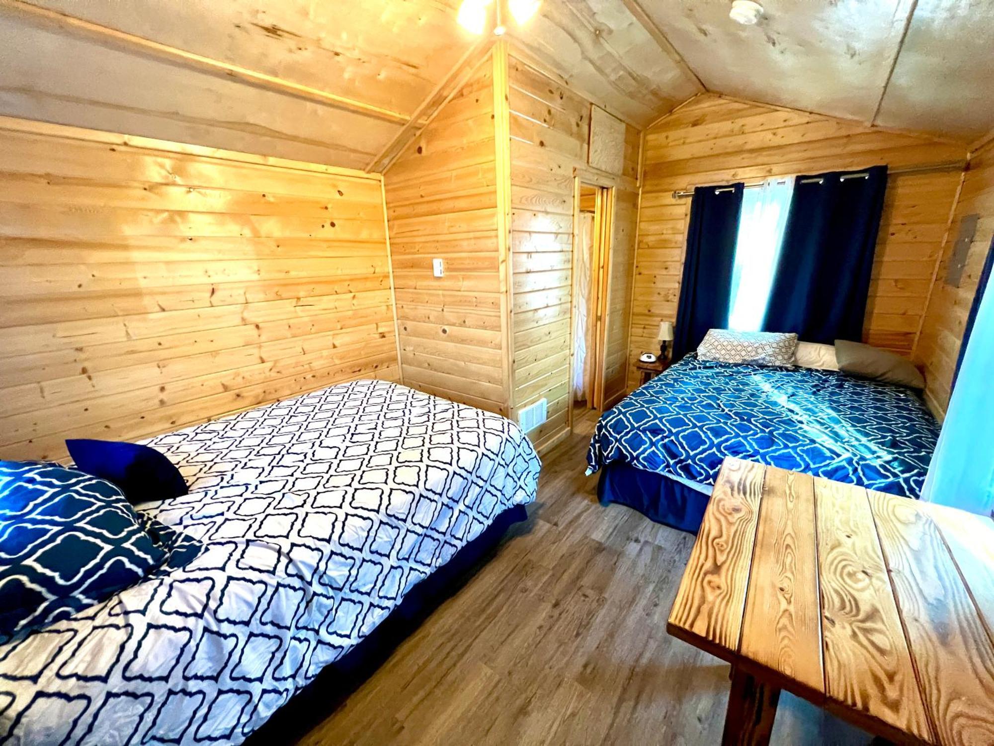 Triple G'S Resort - Cabin 8 Pinnacle الغرفة الصورة